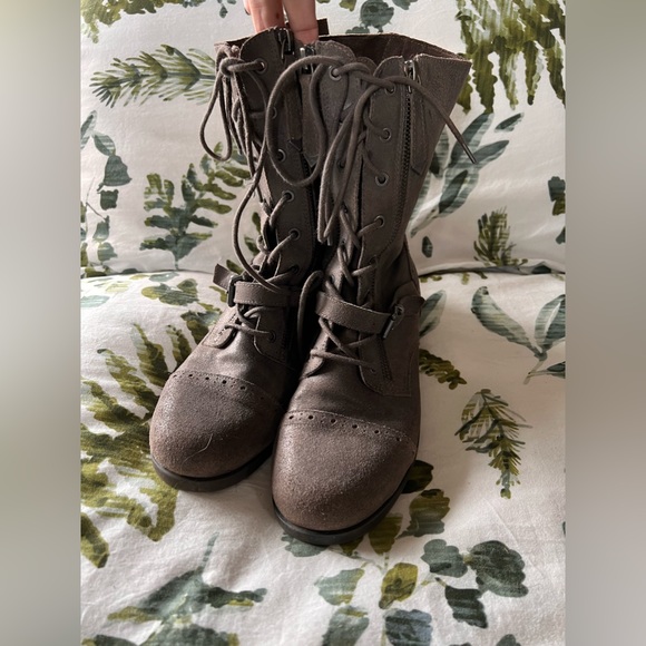 Grey Combat Style Boot - Picture 3 of 3